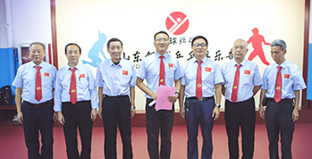 乒乓球訓練旋轉和(hé / huò)速度的(de)轉換技巧如何掌握